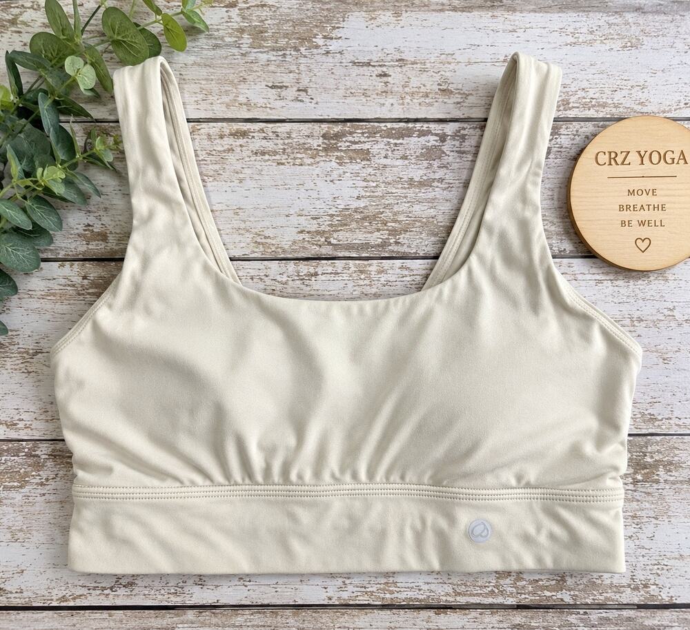 CRZ YOGA Butterluxe Sports Bra Medium Cream Scoop Neck U Back Yoga Athleisure
